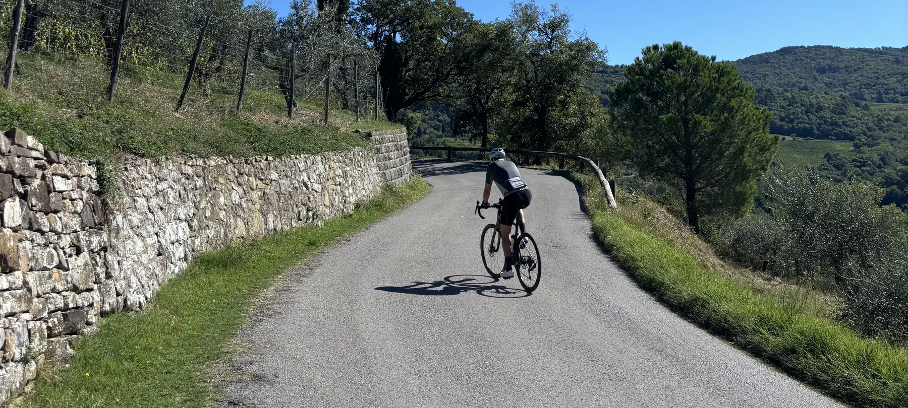 Riders on our Tuscany tour, in the hills of Chianti and the Val d'Orcia